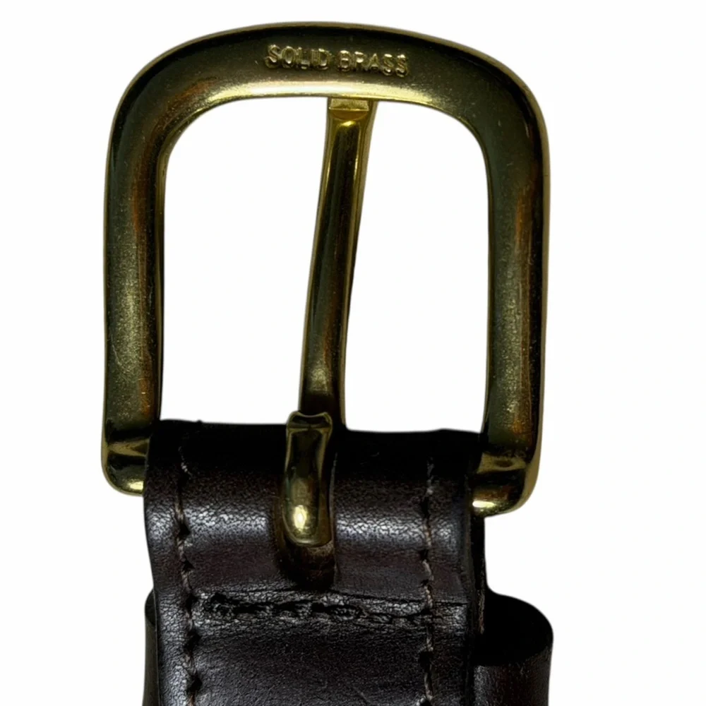 Vineyard Vines Whale Club Leather Belt Mens Size 30 Cowhide Solid Brass Buckle